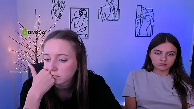 lisa_dark_n Webbikameraesitys
