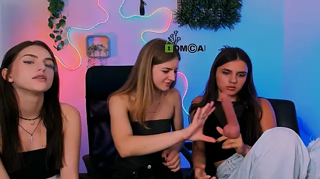הופעת וובקאם של lisa_dark_