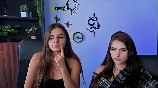 Show modela lisa_dark_ na web-kameri