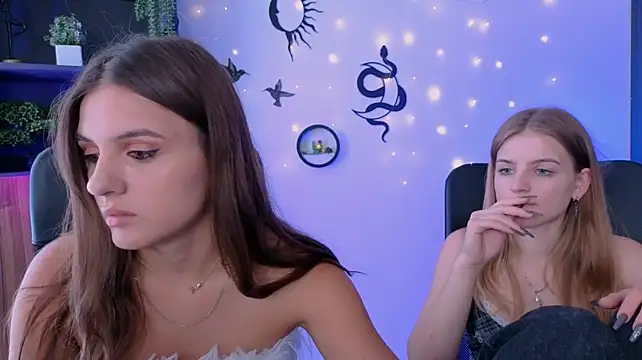 lisa_dark_ Chat XXX in diretta