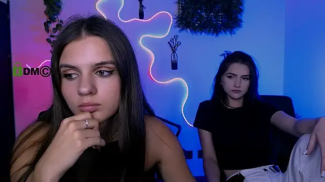 lisa_dark_'s Webcam Show