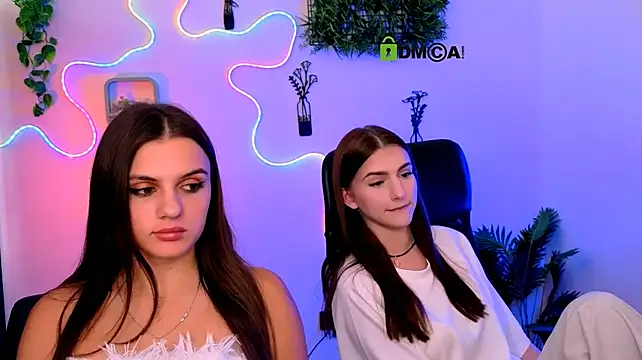 Pokazy przed kamerką – lisa_dark_