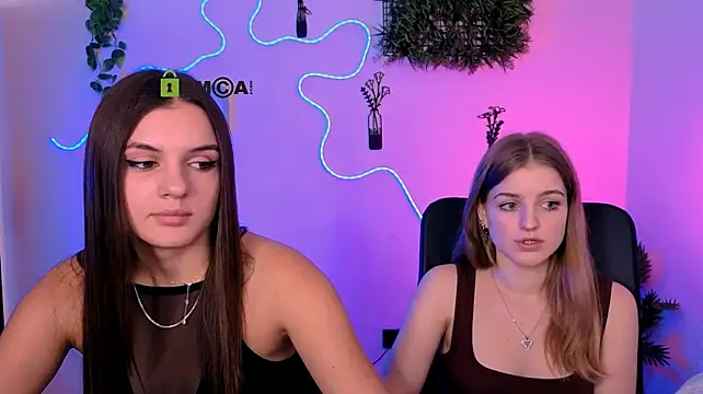 lisa_dark_n Webbikameraesitys