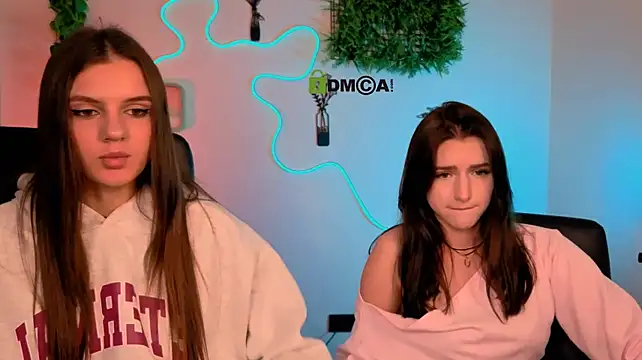 lisa_dark_n Webbikameraesitys