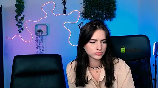 lisa_dark_ – Kamerová šou