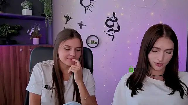 הופעת וובקאם של lisa_dark_