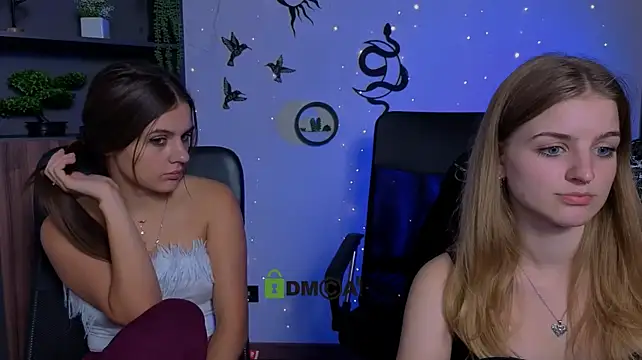 Show modela lisa_dark_ na web-kameri