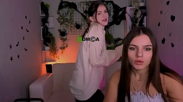 Show modela lisa_dark_ na web-kameri