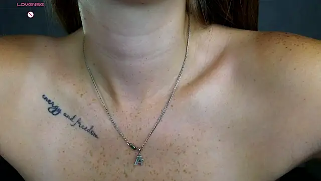 Chat +18 de Lovelly_molly1 ao vivo