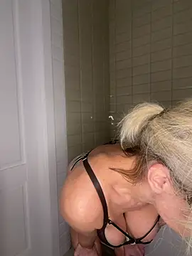 Elle_Milfa – webcam-show