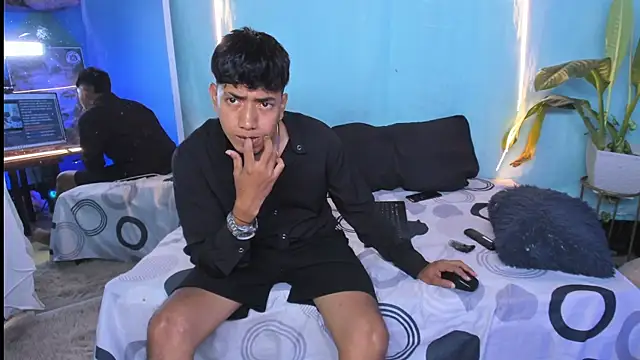 darwinandbrayann Webcam Show