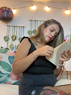 MailynFoxx Webcam Show