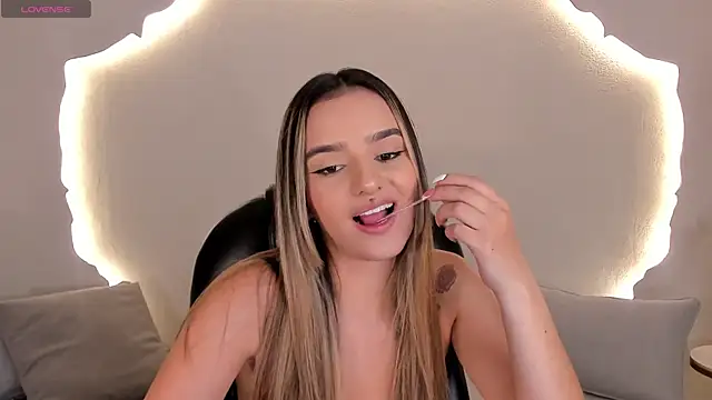 LaurentRosse1 Adlı Modelin Canlı XXX Sohbeti