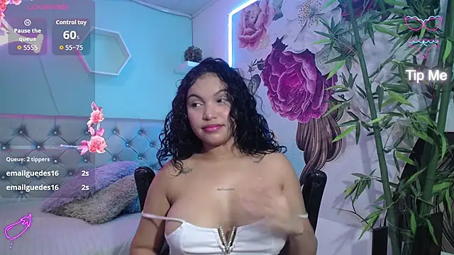 แชท XXX สดของ valeria_martinez19