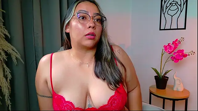 Zara_Nova's Live XXX Chat