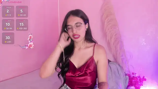 Valk_submissive's Live XXX Chat