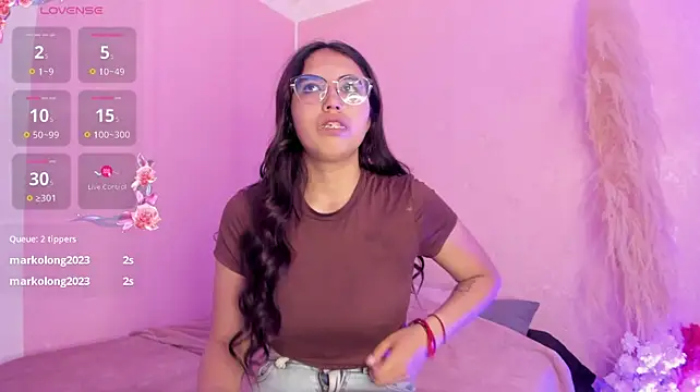 צ'אט XXX בשידור חי של Valk_submissive