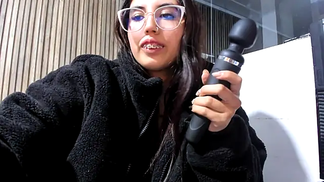 Valk_submissive Adlı Modelin Web Kamerası Şovu