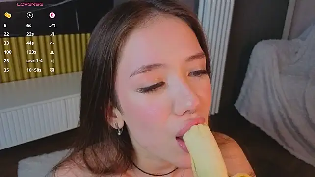 tinyanie Live XXX-Chat