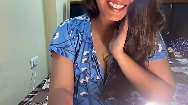 Shilpa_7 élő XXX-chatje