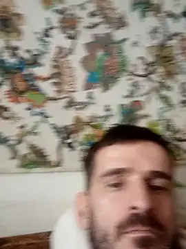 bubu38Goody: διαδικτυακό σόου στην κάμερα