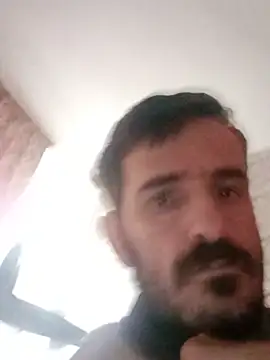 bubu38Goody: διαδικτυακό σόου στην κάμερα