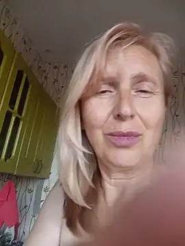 TrinaAdair Adlı Modelin Canlı XXX Sohbeti