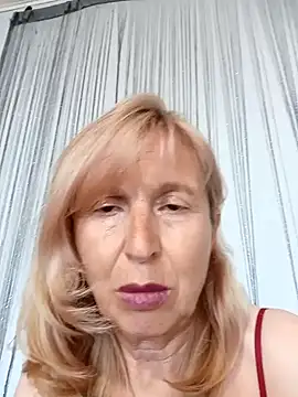 TrinaAdair Show in webcam