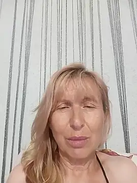 Chat +18 de TrinaAdair ao vivo