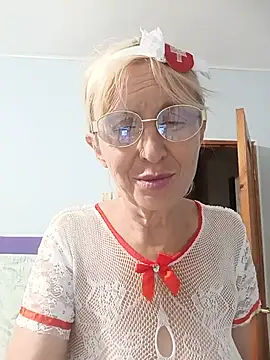 צ'אט XXX בשידור חי של TrinaAdair