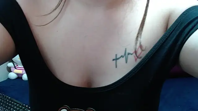 XXX chat uživo modela selenabustamante