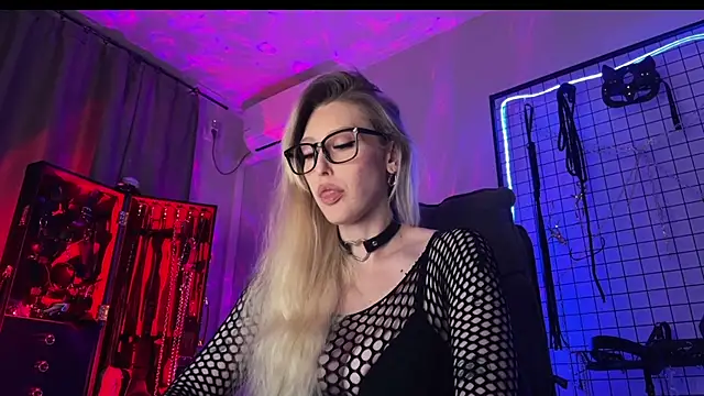Show modela Liya_Liss na web-kameri