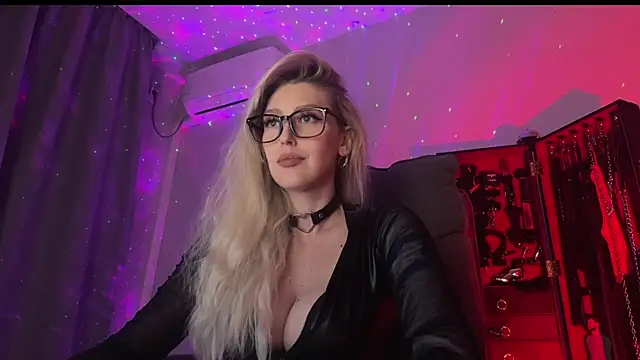 Liya_Lissn Webbikameraesitys