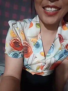 Alice-567 লাইভ XXX চ্যাট