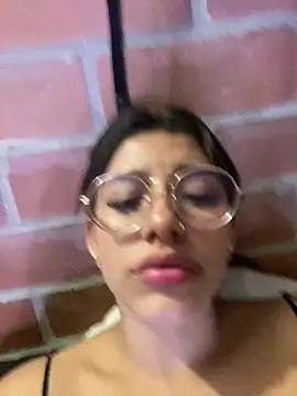 liahot69's Live XXX Chat
