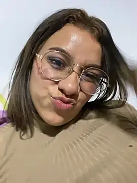 Chat +18 de liahot69 ao vivo