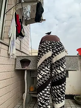 daaqnn: διαδικτυακό σόου στην κάμερα