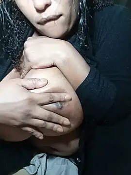 Show de Maliaebonyfetish na webcam