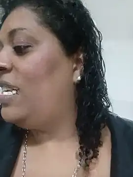 Show de Maliaebonyfetish na webcam
