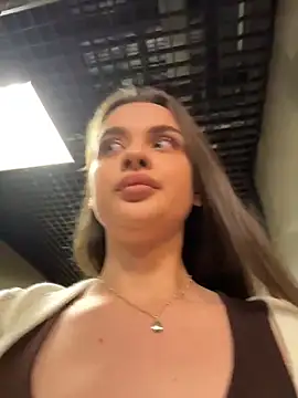 KristiRichn Live XXX chat