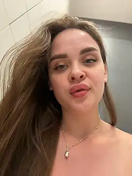 Chat +18 de KristiRich ao vivo