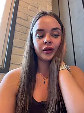 KristiRich Adlı Modelin Canlı XXX Sohbeti