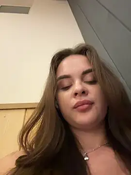 Chat +18 de KristiRich ao vivo
