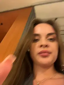 Chat +18 de KristiRich ao vivo