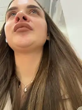 KristiRich Adlı Modelin Canlı XXX Sohbeti