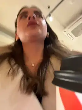 KristiRich Adlı Modelin Canlı XXX Sohbeti