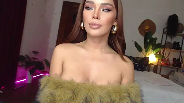 LooveLolitaa69's Webcam Show