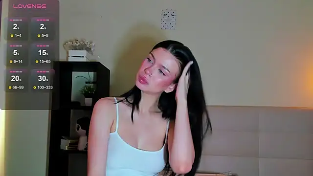 Tune_Godnesss Chat XXX in diretta