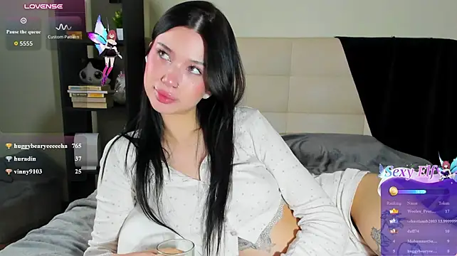 Chat +18 de Tune_Godnesss ao vivo