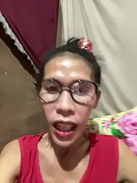 LoveRUBY143 webcam show